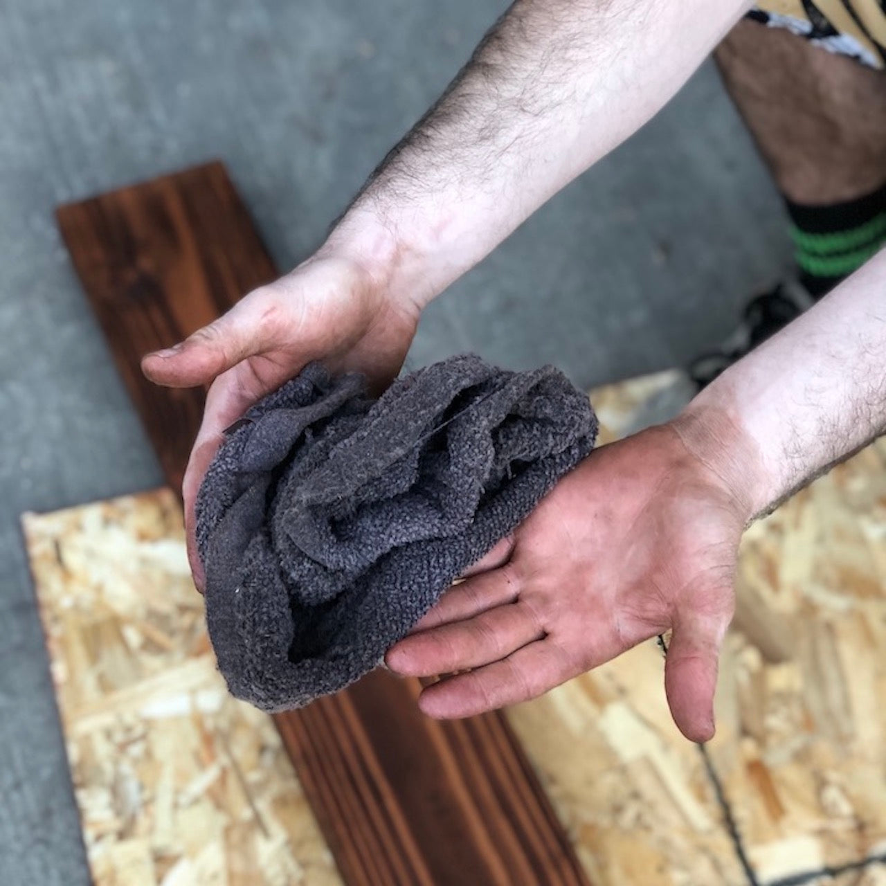 How To Get Wood Stain Off Skin and Hands | Removing Wood Stain – Grip Clean
